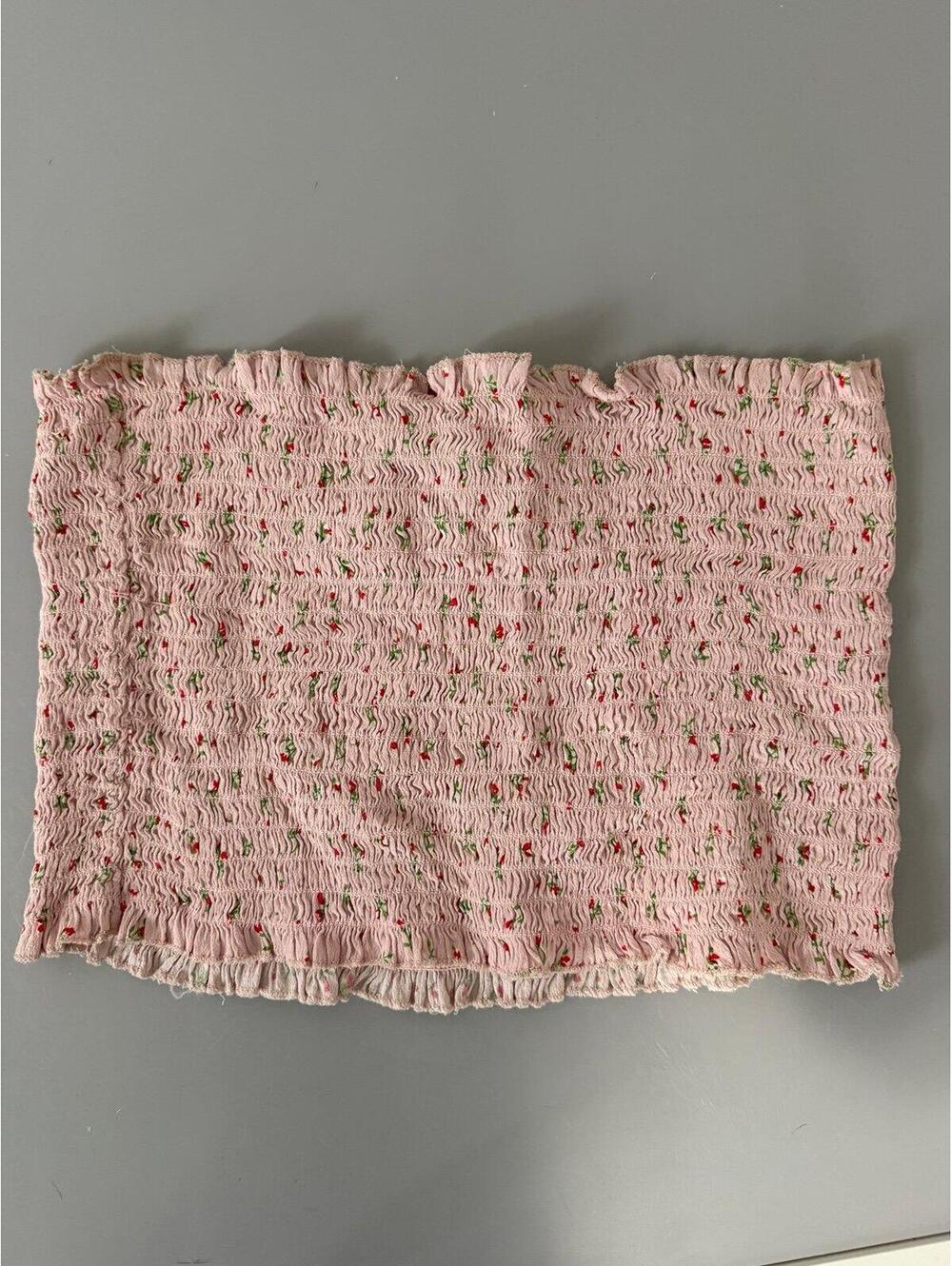 Brandy Melville top one size best fits small to medium